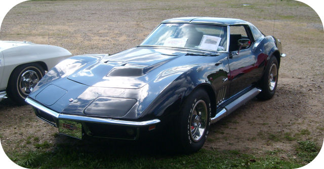 1969 Chevrolet Corvette Sting Ray T-Bar Roof Coupe front 